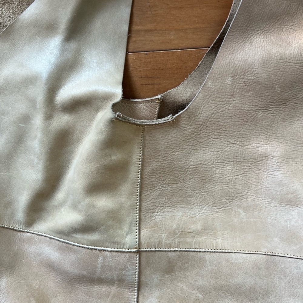 Banana Republic Factory / GAP Vegan Suede Lotus Tote Biscotti Color - Picture 10 of 14